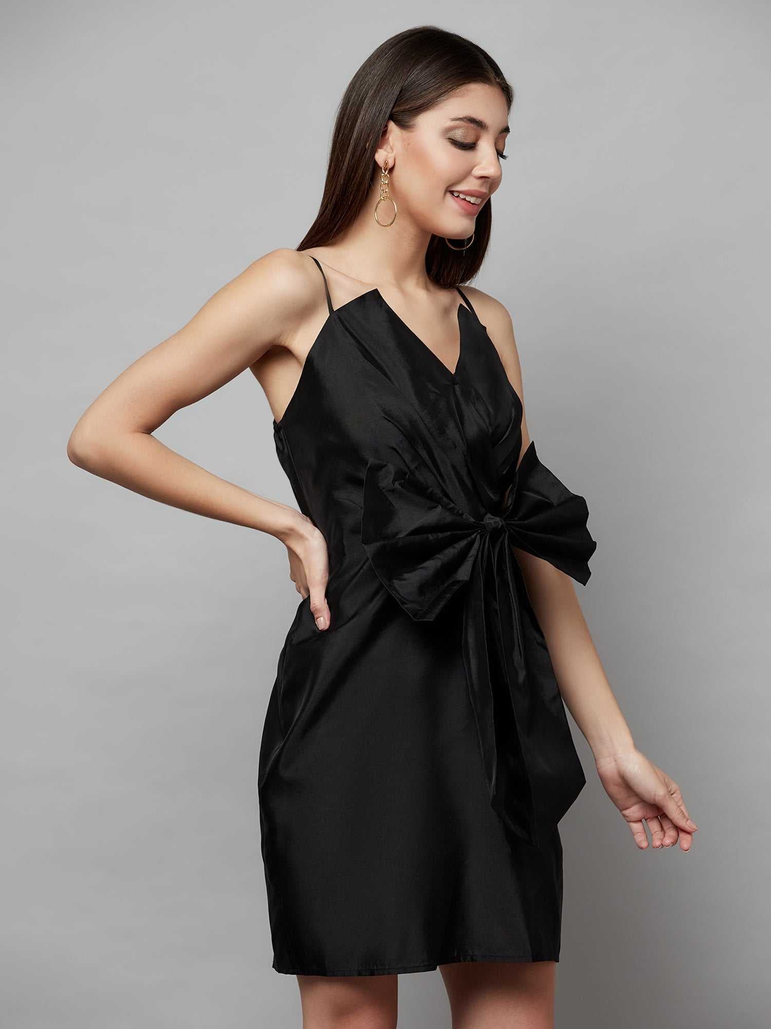 oversized knot black dress